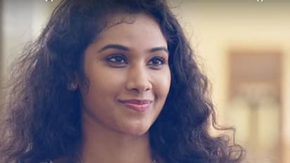 എനിക്ക് നിന്നോട് മുഴുത്ത പ്രണയമാ... നീ എന്തിനാടാ.. ചക്കരേ അച്ചന് പട്ടത്തിന് പോയത്...