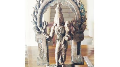 ஆறு மாதங்களுக்கு முன்பு திருட்டுபோன ஐம்பொன் சிலை முட்புதரில் இருந்து மீட்பு; திருடர்கள் இன்னும் பிடிபடவில்லை...