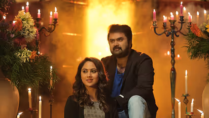 നിലാവ് പോലെ സുന്ദരം; 'എന്റെ മെഴുതിരി അത്താഴ'ങ്ങളിലെ മനോഹരഗാനം