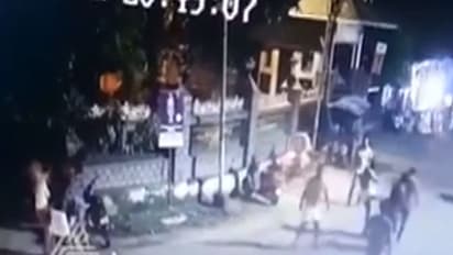 തൊടുപുഴയില് എസ്.എഫ്.ഐ ജില്ലാ സെക്രട്ടറി അടക്കമുള്ളവരുടെ അഴിഞ്ഞാട്ടം; പൊലീസുകാര്ക്ക് ക്രൂര മര്ദ്ദനം