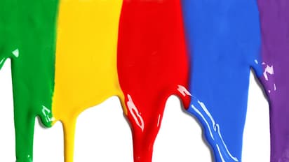 ফেব্রুয়ারি মাসে বাধা -বিপত্তি কাটাতে, রাশি অনুযায়ী বেছে নিন রং