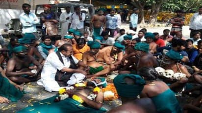 நான் அரசியல்வாதி இல்லை விவசாயி….டெல்லி ஜந்தர் மந்தரில் கர்ஜித்த வைகோ...