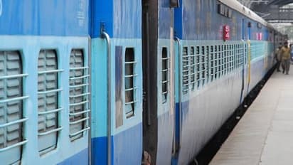 চলার পথে জলের দরে বডি ম্যাসাজ, অভিনব উদ্যোগ ভারতীয় রেলের