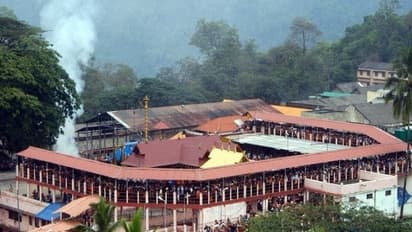 மண்டல, மகரவிளக்கு பூஜையை முன்னிட்டு சபரிமலை அய்யப்பன் கோவிலில் 15-ந்தேதி நடை திறப்பு