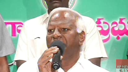 పంచాయితీ: రాజయ్యకు వ్యతిరేకత, కడియం కూతురు కోసమేనా?