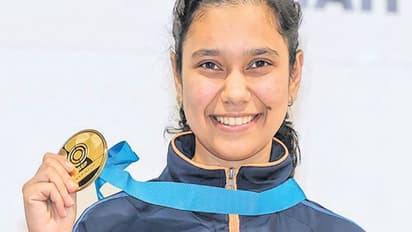 உலக கோப்பை துப்பாக்கி சுடுதலில் தங்கம் வென்று அசத்தினார் இந்தியாவின் முஸ்கன்...