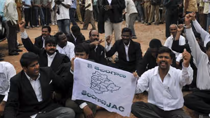 Telangana advocates claim conspiracy, stage 'Maha Dharna'