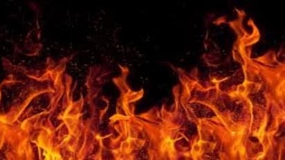 சென்னை சில்க்ஸ் தொடர்ந்து வணிக வளாகத்தில் தீ... – 3 வாகனங்களில் தீயணைப்புத்துறையினர் விரைவு...