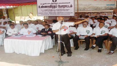 நீதிமன்றம் வேண்டி 25 ஆண்டுகளுக்கு மேலாக காத்திருக்கும் வழக்கறிஞர்கள்…