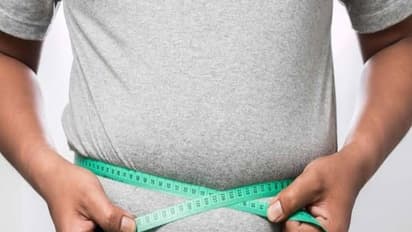 தொப்பையை வேகமாகவும், ஆரோக்கியமான முறையிலும் குறைக்க இந்த ஜூஸ் உதவும்ங்க...