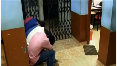 கோவையில் நடந்த மத்திய அரசு தேர்வில் ஆள் மாறாட்டம்; கையும் களவுமாக சிக்கிய வடமாநில இளைஞர்கள்