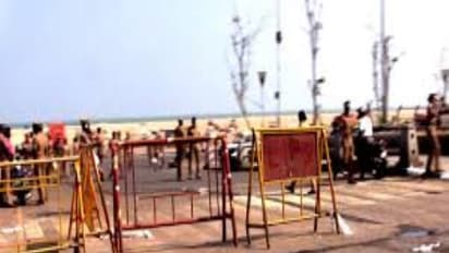 அனிதா தற்கொலையால் பயந்து போன எடப்பாடி அரசு… மாணவர்கள் கூடாமல் இருக்க மெரினாவில் குவிக்கப்பட்ட போலீஸ்…