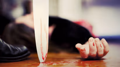 'Facebook friend' slashes girl's neck in Chennai, parents look on in horror