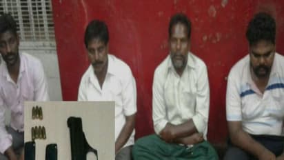 துப்பாக்கியுடன் பதுங்கியிருந்த 4 பேர் கைது - சுதந்திர தினத்தை சீர்குலைக்க திட்டம்...?