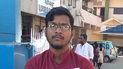 ഒറ്റയാള് സമരത്തിലൂടെ മധുവിന് അഷ്കര് അലിയുടെ ഐക്യദാര്ഢ്യം