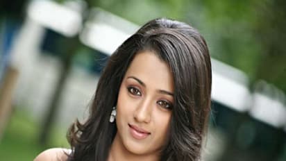 மீண்டும் காதலில் விழுந்த த்ரிஷா...?! யார் அந்த அதிர்ஷ்டசாலி ...இந்த ட்வீட் நீங்களே பாருங்க...