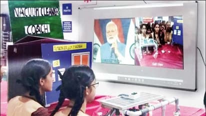 நேரம் இருக்கும்போது தூத்துக்குடிக்கு வருவேன் - காணொளி காட்சிமூலம் மாணவியிடம் பேசிய பிரதமர் மோடி...