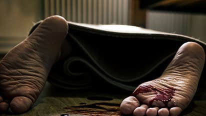 ನಾಲ್ವರು ಪ್ರೇಮಿಗೂ ಪತಿ ದೇಹದ ಒಂದೊಂದು ಭಾಗವನ್ನು ಕತ್ತರಿಸಿ ಕೊಟ್ಟಳು!