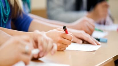 99 ಅಂಕ ಗಳಿಸಿದ್ದ ಬಾಲಕಿಗೆ ಶೂನ್ಯ ನೀಡಿದ ಶಿಕ್ಷಕಿ ಸಸ್ಪೆಂಡ್!