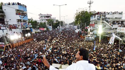 పరిటాల కోటలో జగన్ పాదయాత్ర సక్సెస్