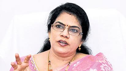 శ్రీకాకుళంలో సీఎం జగన్ పర్యటనలో కేంద్ర మాజీ మంత్రి కిల్లి కృపారాణికి చేదు అనుభవం.. 