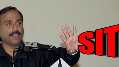 IT notice to DK Shivakumar, Congress to hand over Reddy mining case to SIT?