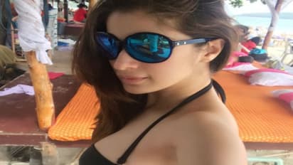 பிரபல நடிகையின் கணவரை அழைத்த ராய் லக்ஷ்மி...! எதுக்கு தெரியுமா.?