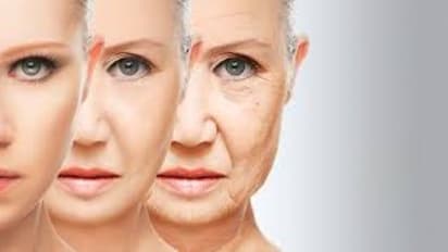 நீங்கள் இந்த உணவுகளைத் தவிர்த்தால் முதுமையைத் தள்ளிப் போடலாம்…