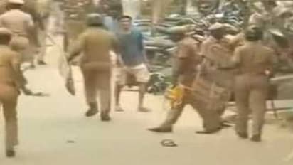 திருவல்லிக்கேணியில் பதற்றம் – ஜல்லிக்கட்டு ஆதரவாளர்கள் மீது கண்ணீர் புகைகுண்டு வீச்சு