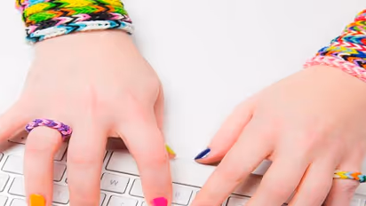 கலர் ஜோசியம்…உங்களுக்கு பிடித்த கலர் சொல்லும், உங்களை பற்றிய ரகசியங்கள்.