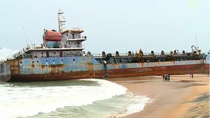 Kollam shipwreck turns into tourist spot, residents not happy