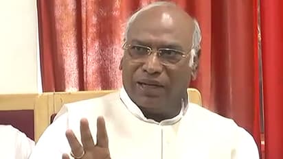 ಗೆದ್ದರೂ ಕಾಂಗ್ರೆಸ್ಗೆ ತಲೆ ನೋವು: ಸಿಎಂ ಅಭ್ಯರ್ಥಿ ಆಯ್ಕೆ ಹೊಣೆ ಖರ್ಗೆ ಹೆಗಲಿಗೆ