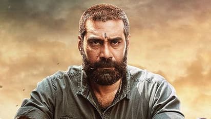 കലിപ്പ് ലുക്കില് ബിജു മേനോന്, പടയോട്ടം തുടങ്ങുന്നു