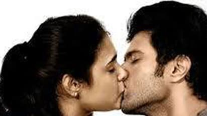 അര്ജുന് റെഡ്ഡിയിലെ ചുംബന രംഗത്തിന്റെ റിഹേഴ്സല് വീഡിയോ വൈറല്