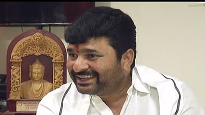 ಕಾಂಗ್ರೆಸ್ ಮಾಜಿ ಸಚಿವನಿಗೆ ಶ್ರೀಗಳ ಬಹಿರಂಗ ಸವಾಲು