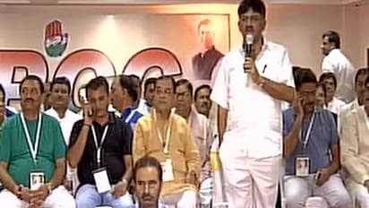 DK Shivakumar plays perfect host, bids warm farewell to Gujarat MLAs