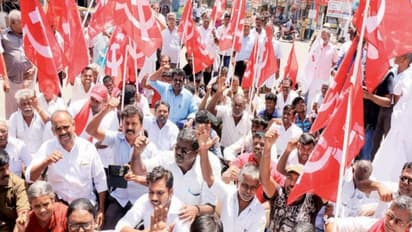 நீட் தேர்வில் தமிழகத்திற்கு விலக்கு கேட்டு போராடிய மார்க்சிஸ்ட் கம்யூனிஸ்டு கட்சியினர் 80 பேர் கைது…