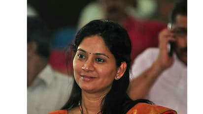 മാധ്യമപ്രവർത്തകർക്കെതിരായ വിവാദപരാമർശത്തിൽ പ്രതിഭ എംഎൽഎയെ തള്ളി സിപിഎം ജില്ലാ നേതൃത്വം