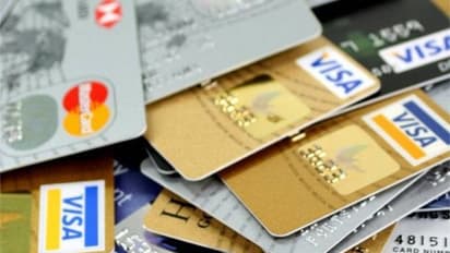 క్రెడిట్ కార్డ్ వినియోగిస్తున్నారా..అయితే వీటి గురించి తెలుసుకోండి: లేదంటే..