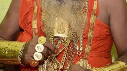 ‘ಮಠಾಧೀಶರ ಕಾಲಿಗೆ ಜನ ಬೀಳೋದು ನಿಲ್ಸೋವರೆಗೆ ದೇಶ ಉದ್ಧಾರವಾಗಲ್ಲ'