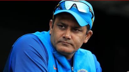 ಮಲ ಮಗಳ ಪಾಸ್ಪೋರ್ಟ್ಗೆ ಸಹಿ: ಕುಂಬ್ಳೆಗೆ ಸಂಕಷ್ಟ