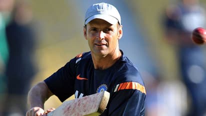 ഇന്ത്യന് വനിതാ ക്രിക്കറ്റ് ടീം പരിശീലകനാവാനില്ലെന്ന് ഗാരി കിര്സ്റ്റന്, ഷാര്ലറ്റ് എഡ്വേര്ഡ്സ് പരിഗണനയില്