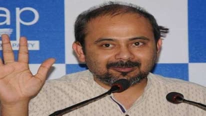 மாநகராட்சி தேர்தல் தோல்வி எதிரொலி - டெல்லி ஆம் ஆத்மி கட்சி பொறுப்பாளர் திடீர் ராஜினாமா 