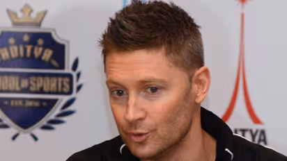 అతను కెప్టెన్ గా పనికి రాడు: మైకేల్ క్లార్క్ సంచలన వ్యాఖ్యలు