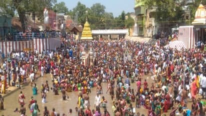 இன்றுடன் நிறைவடைகிறது காவிரி மகாபுஷ்கர விழா..! மயிலாடுதுறையில் அலைமோதும் மக்கள் கூட்டம்..!