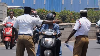 18 ತುಂಬಿಲ್ಲ, ಬೈಕ್ ಮೇಲೆ ಸವಾರಿ- 172 ಹುಡುಗರಿಗೆ ಪೊಲೀಸ್ ಕ್ಲಾಸ್!