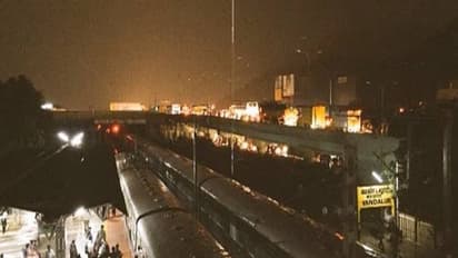 சென்னை செங்கல்பட்டு இடையே ரயில் மற்றும் பஸ் போக்குவரத்து பாதிப்பு