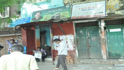 வெறிச்சோடி காணப்படும் "டாஸ்மாக் கடைகள்"....ஏக்கத்துடன் காத்திருக்கும் குடிமகன்கள்...