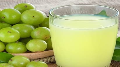 நெல்லிக்காய் சாறுடன் வெந்தயப் பொடி சேர்த்து குடித்தால் இவ்வளவு நன்மைகள் கிடைக்கும்...