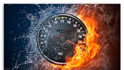 ബെംഗളൂരു നഗരത്തിലൂടെ 299 കിമീ വേഗതയില് യുവാവ് ബൈക്കോടിക്കുന്ന ദൃശ്യങ്ങള്; പിന്നീട് സംഭവിച്ചത്